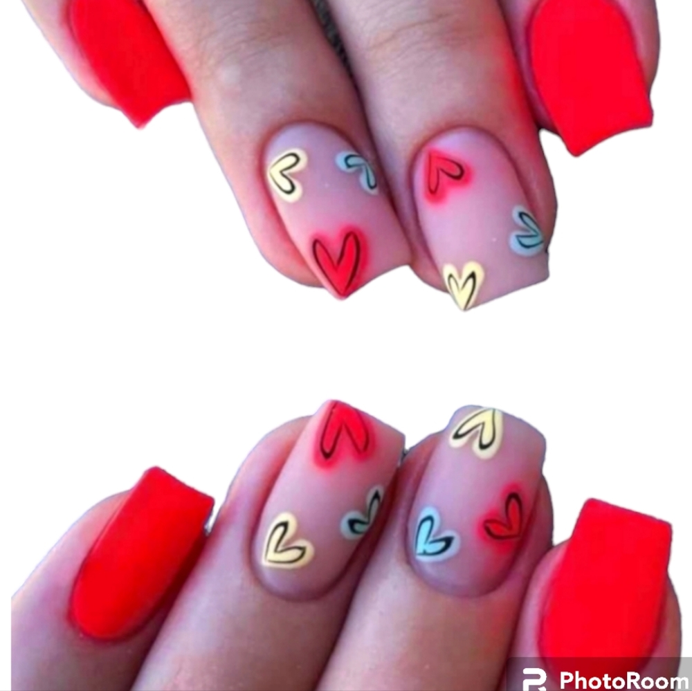 Press-On Nails Red Heart Design Matte Square Set